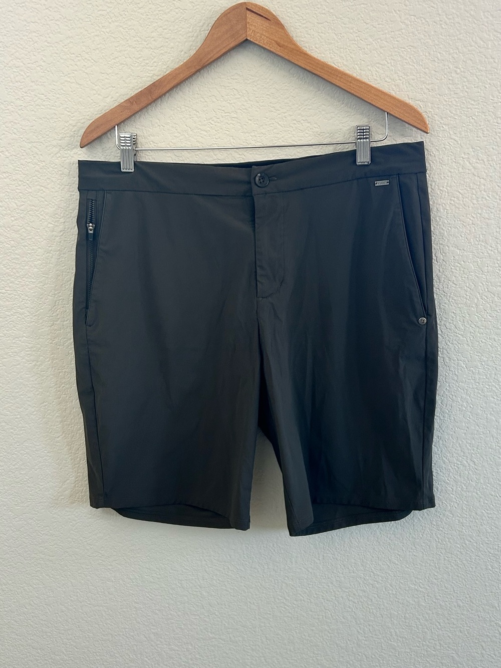 Vuori Shorts